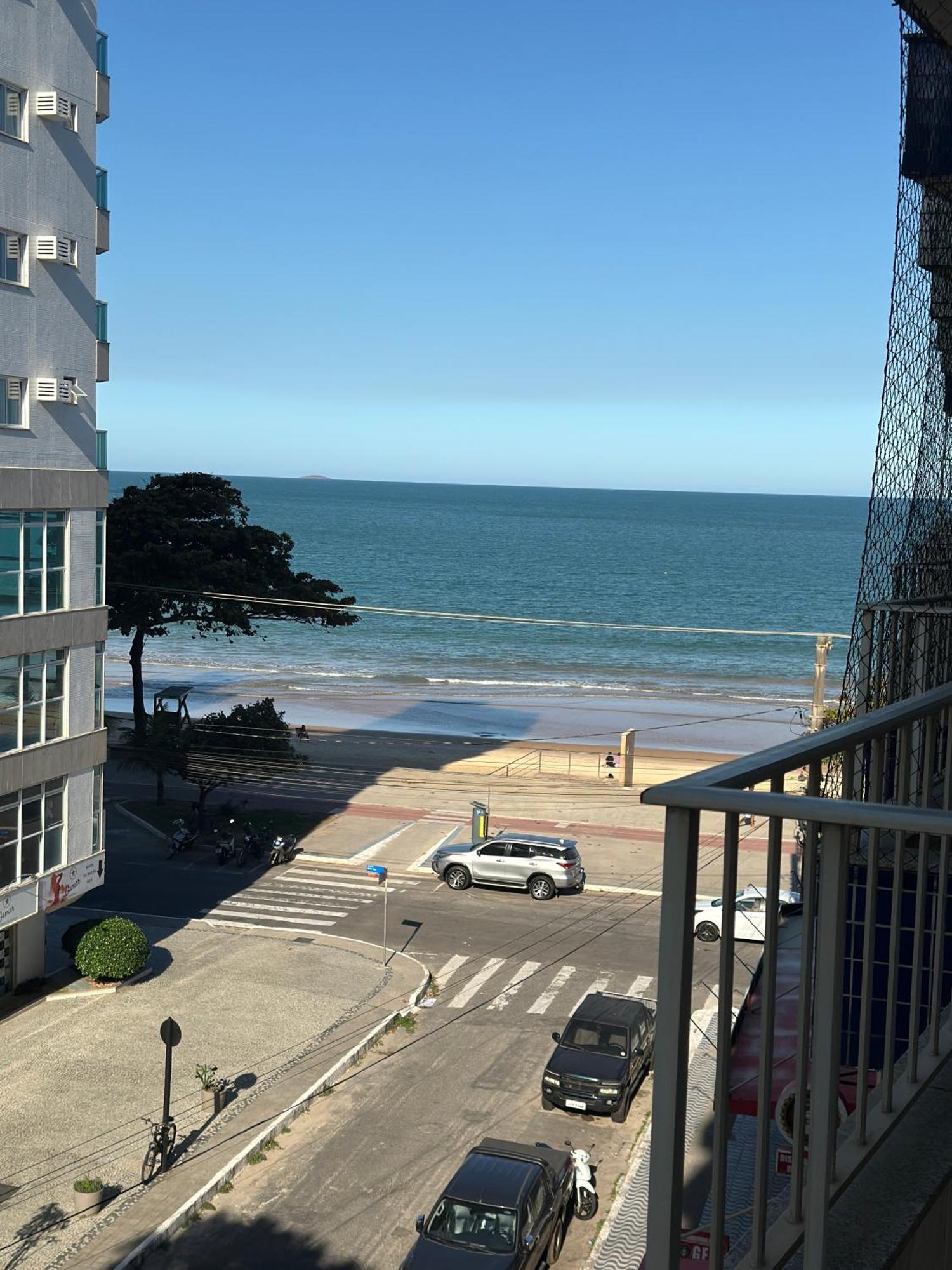 Apartamento Vista Mar 209 - 2 Quartos - Praia Do Morro - Predio Frente Mar - Varanda Com Vista Mar - Elevador - Atravessou A Avenida, Ja Esta Na Praia - Com Garagem - Internet กวาราปารี ภายนอก รูปภาพ