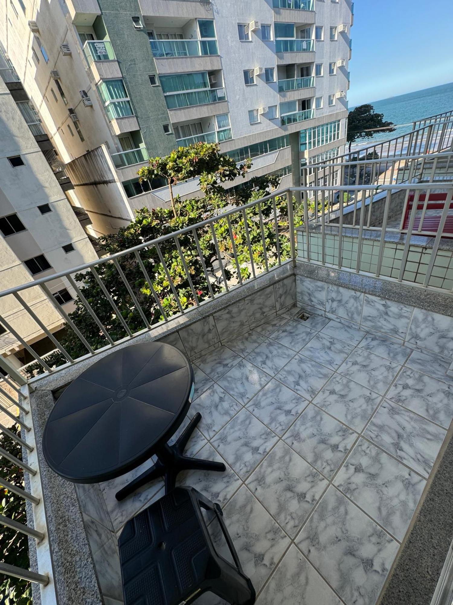 Apartamento Vista Mar 209 - 2 Quartos - Praia Do Morro - Predio Frente Mar - Varanda Com Vista Mar - Elevador - Atravessou A Avenida, Ja Esta Na Praia - Com Garagem - Internet กวาราปารี ภายนอก รูปภาพ